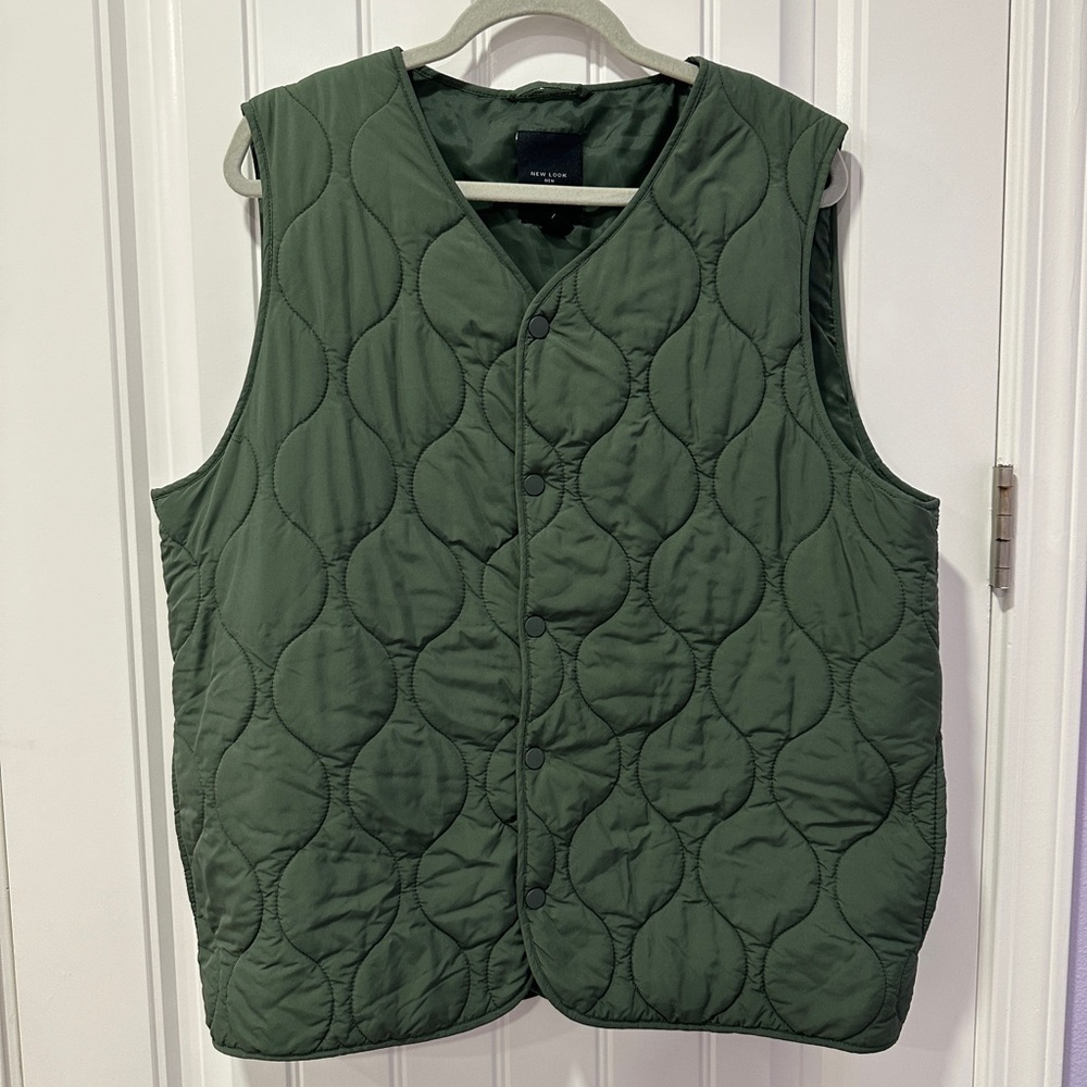 New Look | Olive Quilted Vest | Size: Medium